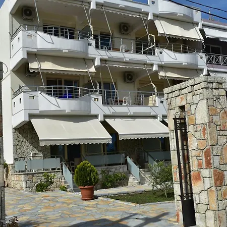 Antonis Himare Fshat