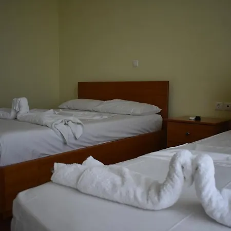 Antonis Hotel Himare Fshat