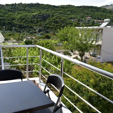 Hotel Antonis Himare Fshat