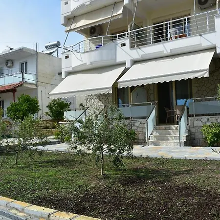 Antonis מלון Himare Fshat