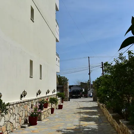 מלון Antonis Himare Fshat